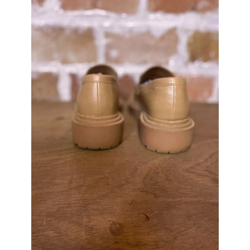 American Eagle Chunky Lug Loafers Nude Tan Womens Size 7.5 Slip-On Platform Shoe